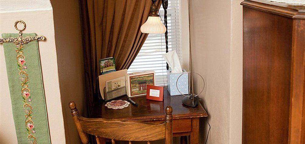 Westphal Mansion Inn Bed & Breakfast Hartford ภายนอก รูปภาพ
