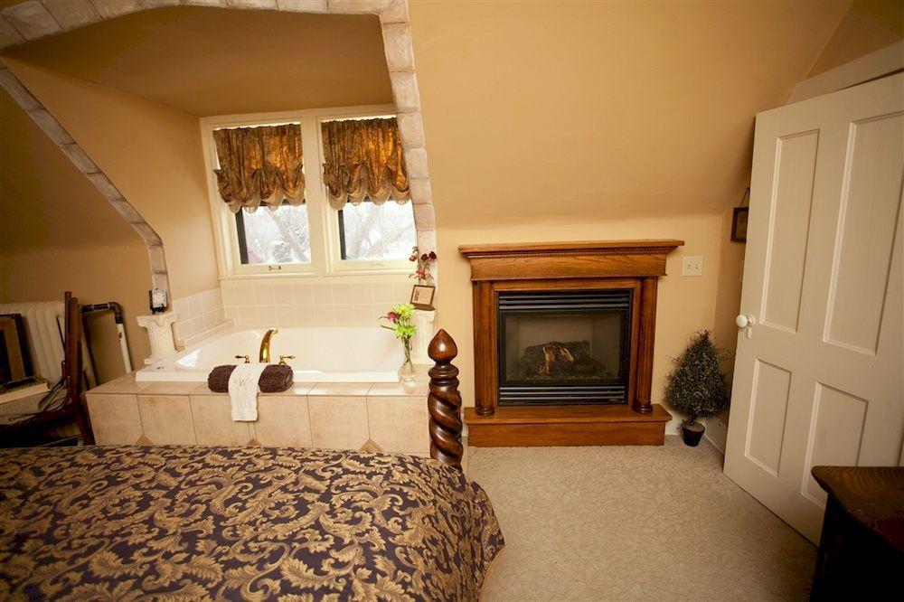 Westphal Mansion Inn Bed & Breakfast Hartford ภายนอก รูปภาพ