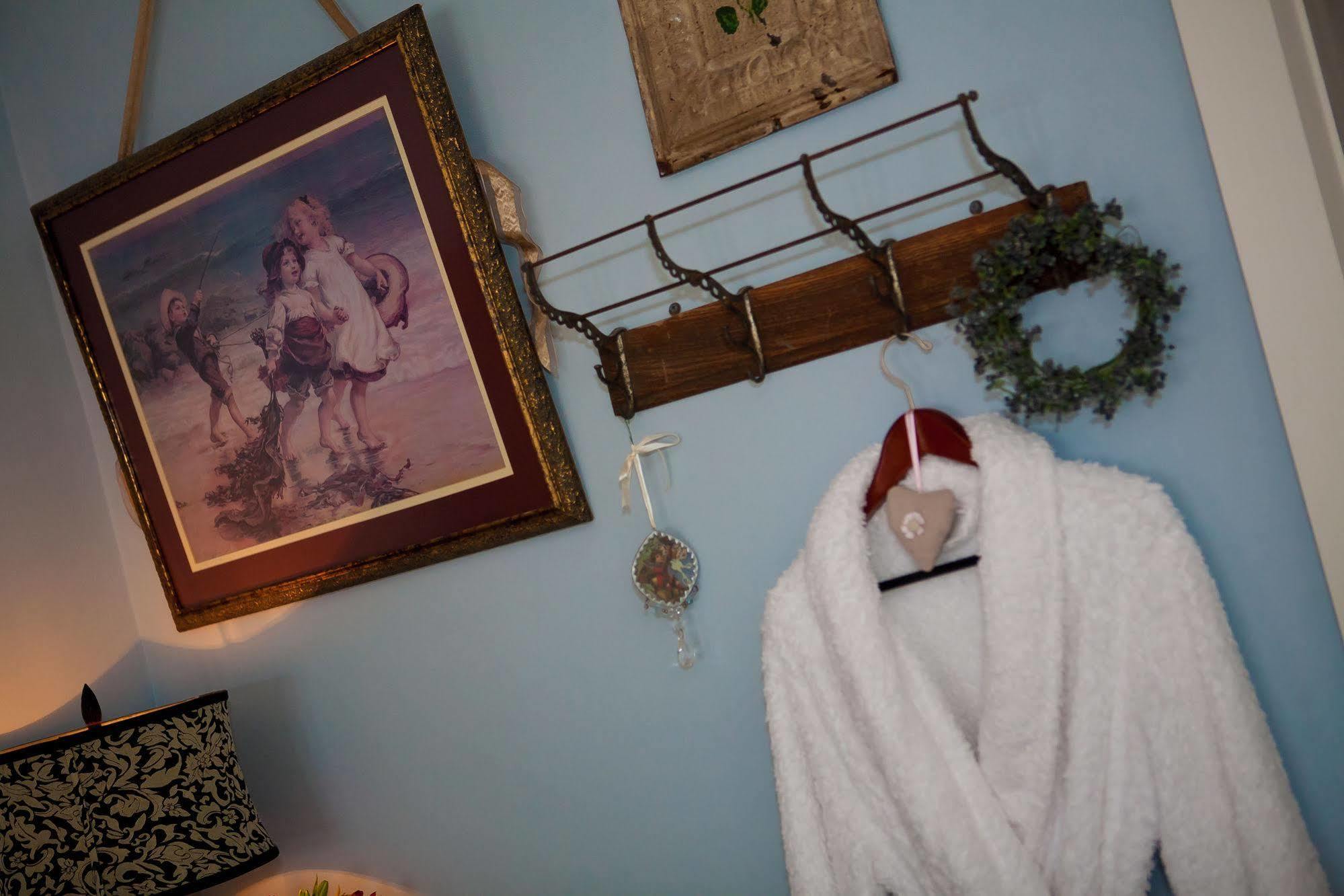 Westphal Mansion Inn Bed & Breakfast Hartford ภายนอก รูปภาพ