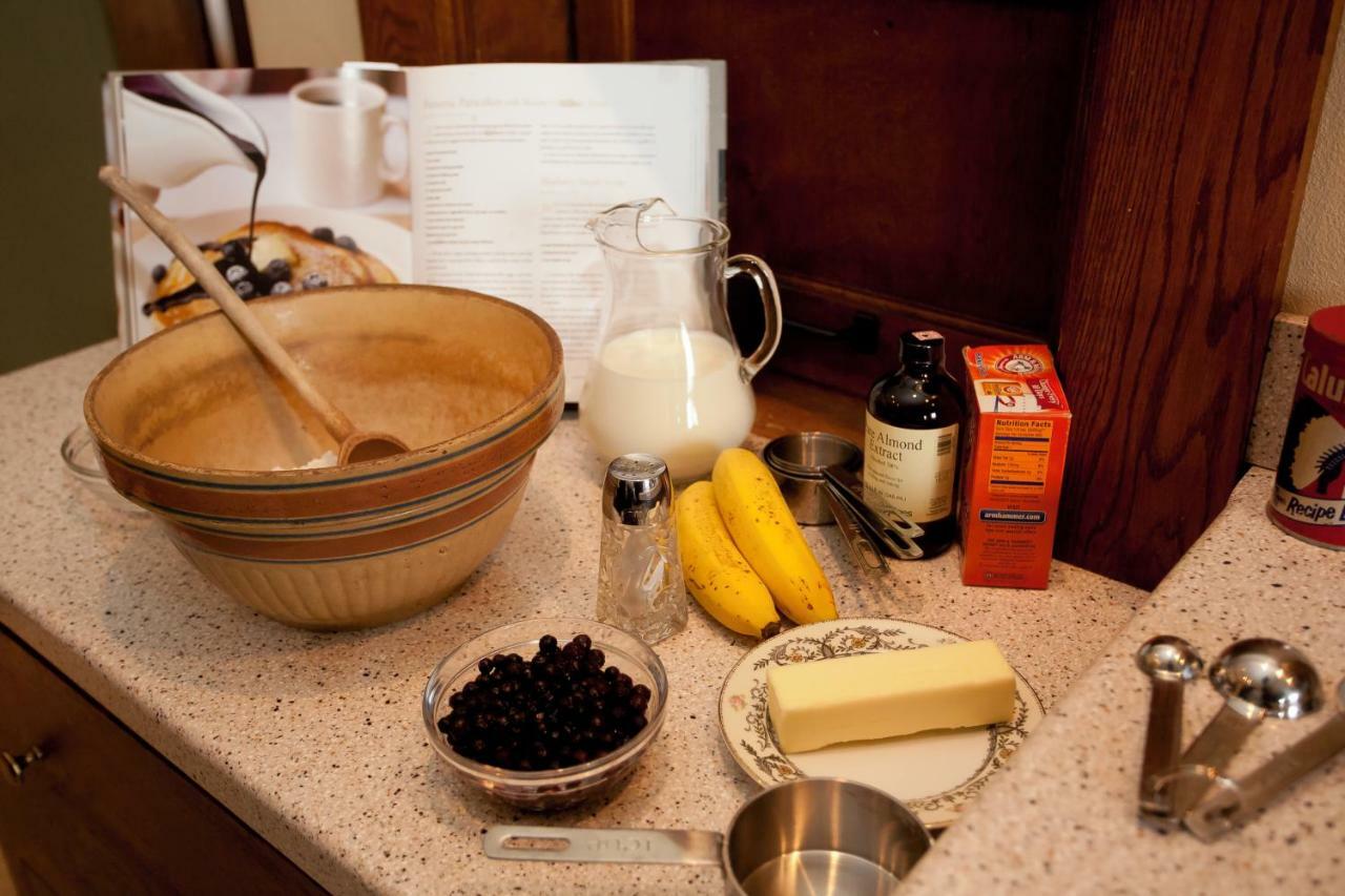 Westphal Mansion Inn Bed & Breakfast Hartford ภายนอก รูปภาพ